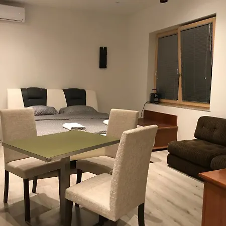 M M Luxury Bed and Breakfast