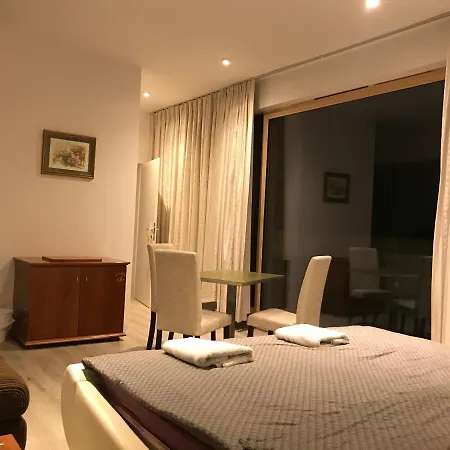 M M Luxury Λιουμπλιάνα