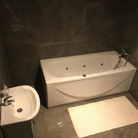M M Luxury * Λιουμπλιάνα
